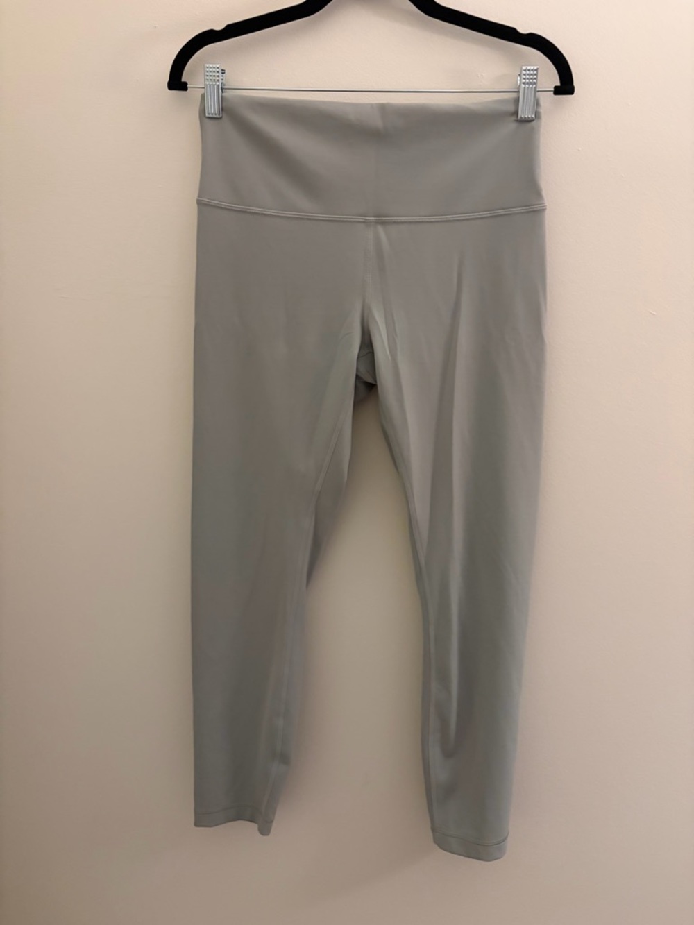 NWOT lululemon athletica Light Green Wunder Train Leggings